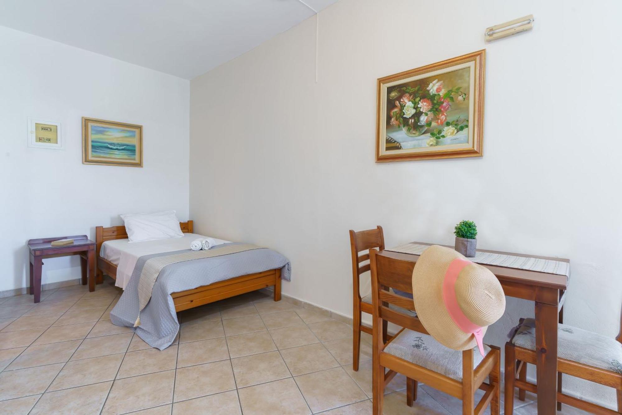 Sunrise Suites & Apartments Kalyves Pokoj fotografie